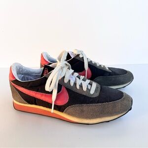 Vintage 2000s Nike waffle trainers